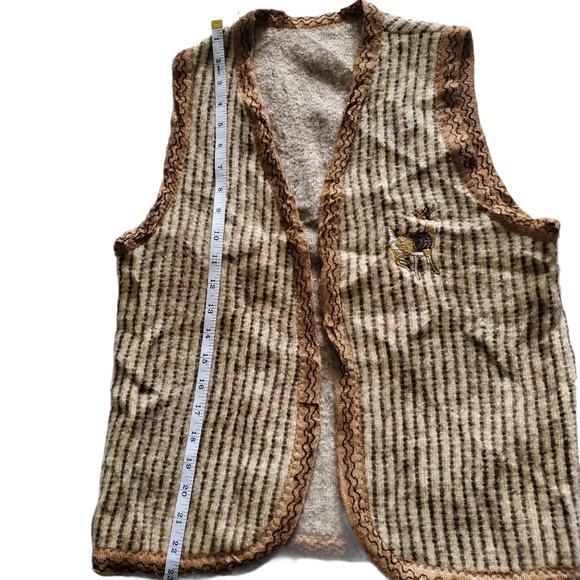 Vintage Wool Knit Hunting Vest Embroidered Deer - Picture 5 of 7